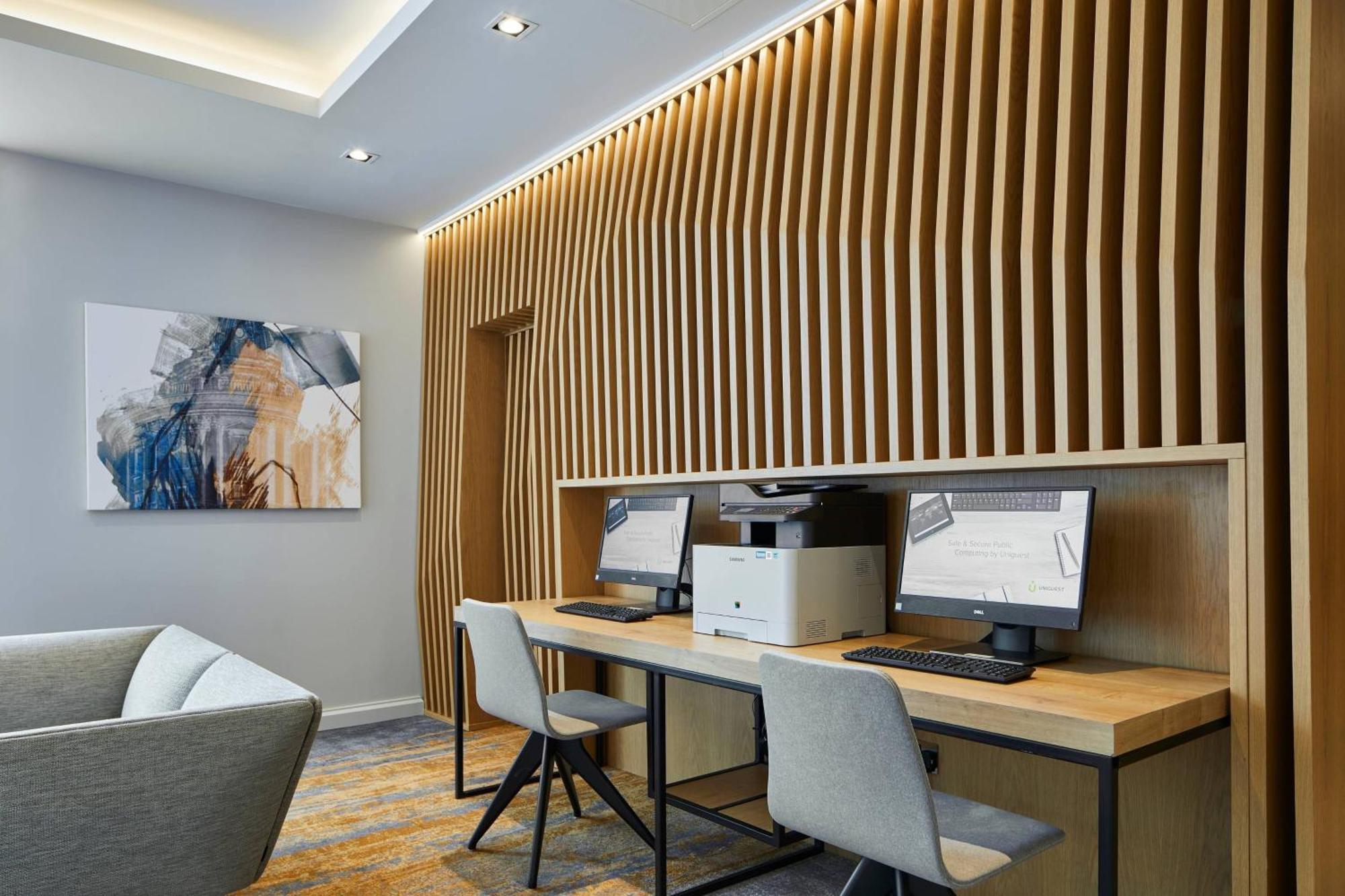 Courtyard By Marriott Oxford City Centre Exteriör bild