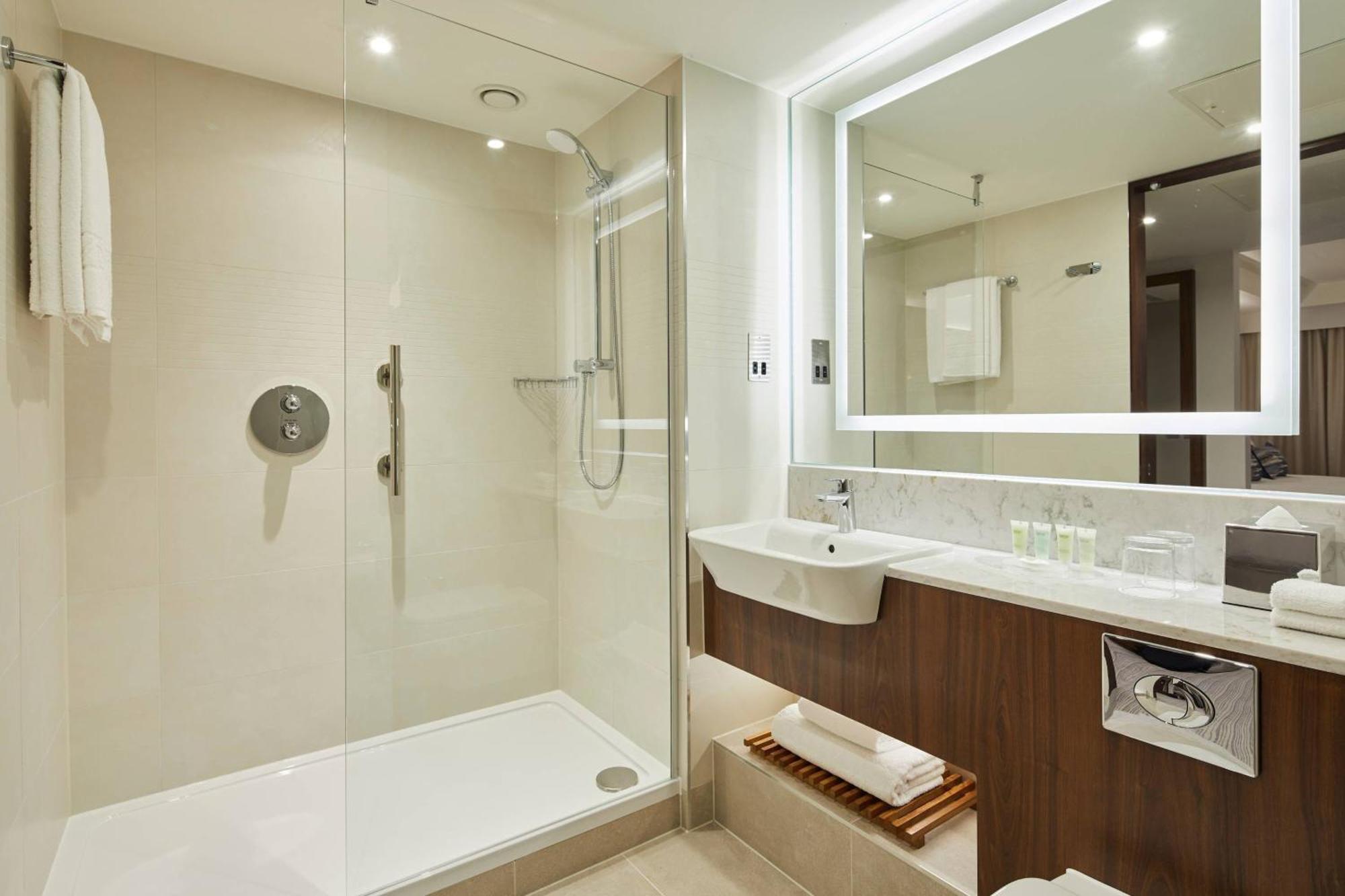 Courtyard By Marriott Oxford City Centre Exteriör bild